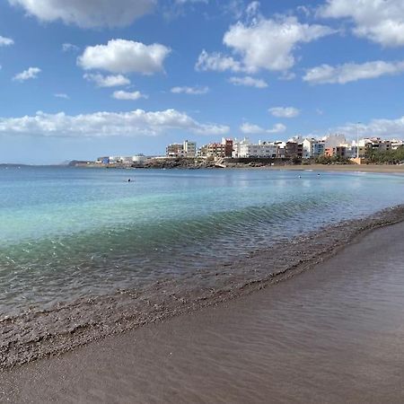 Beachfront Apartment Incl Highspeed Wifi 梅莱纳拉 外观 照片