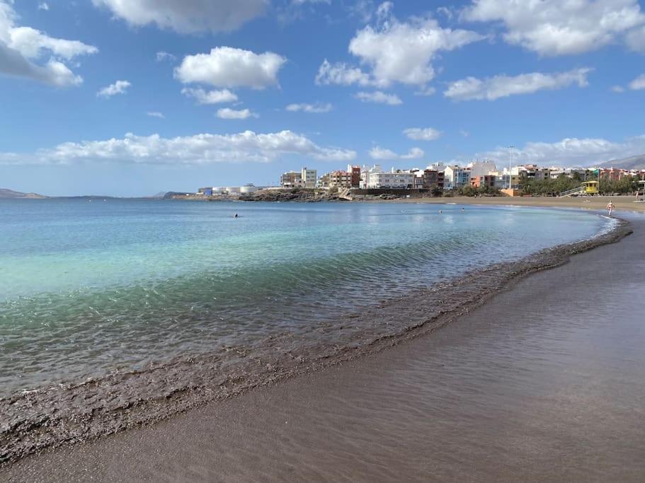 Beachfront Apartment Incl Highspeed Wifi 梅莱纳拉 外观 照片